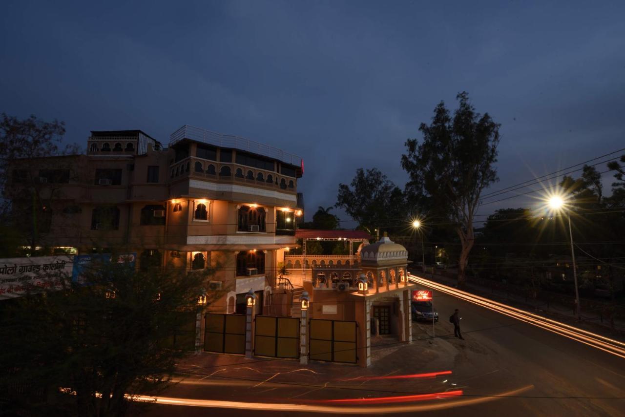 Empire Palace Hotel Udaipur Exterior foto
