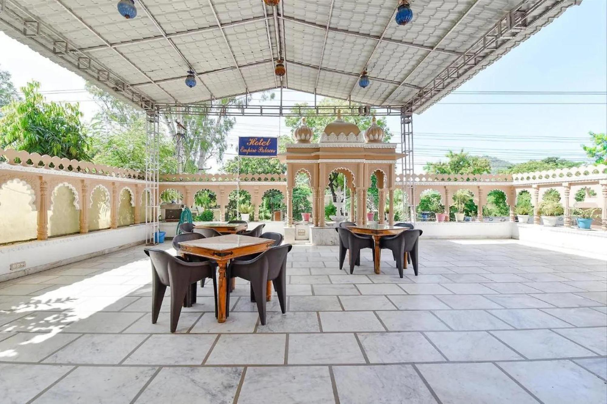 Empire Palace Hotel Udaipur Exterior foto
