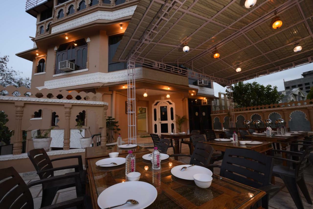 Empire Palace Hotel Udaipur Exterior foto
